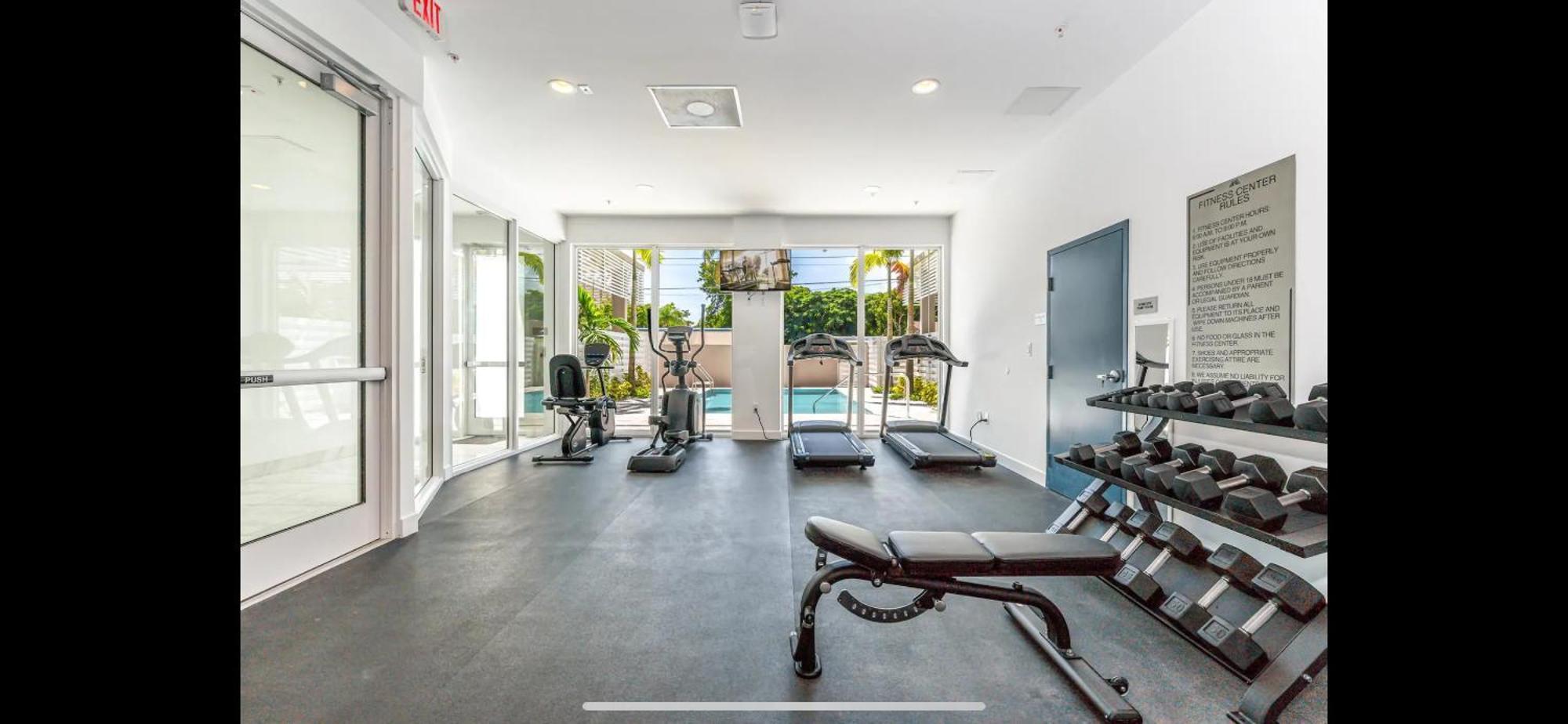 הוליווד Miami Wood Apart Hotel New 2024 - Private Terrace - Free Garage - Beach 5 Min מראה חיצוני תמונה