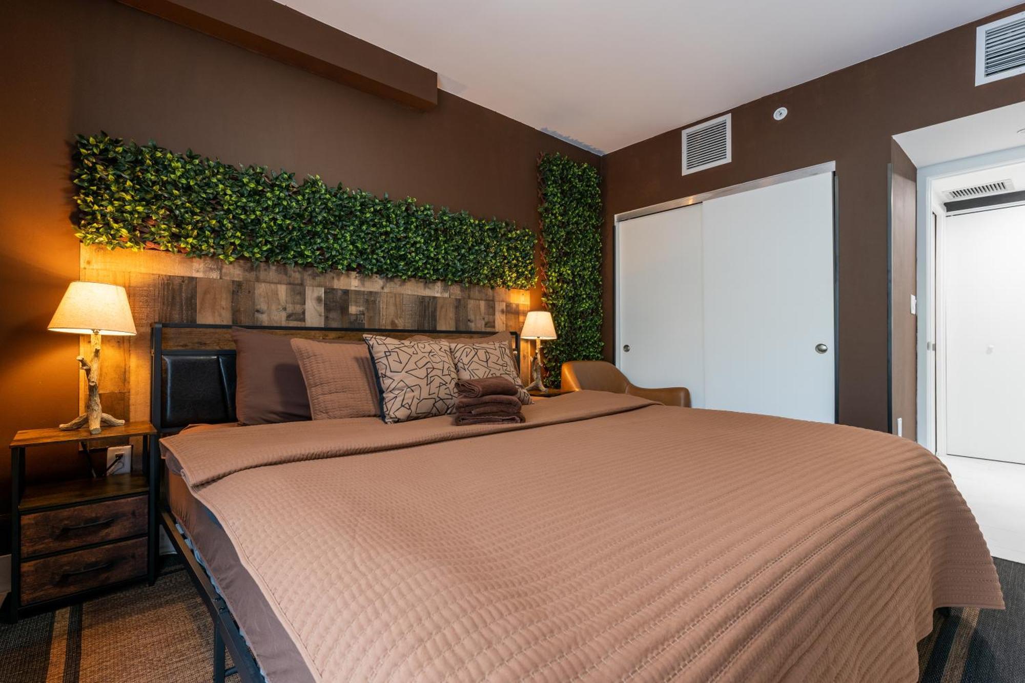 הוליווד Miami Wood Apart Hotel New 2024 - Private Terrace - Free Garage - Beach 5 Min מראה חיצוני תמונה