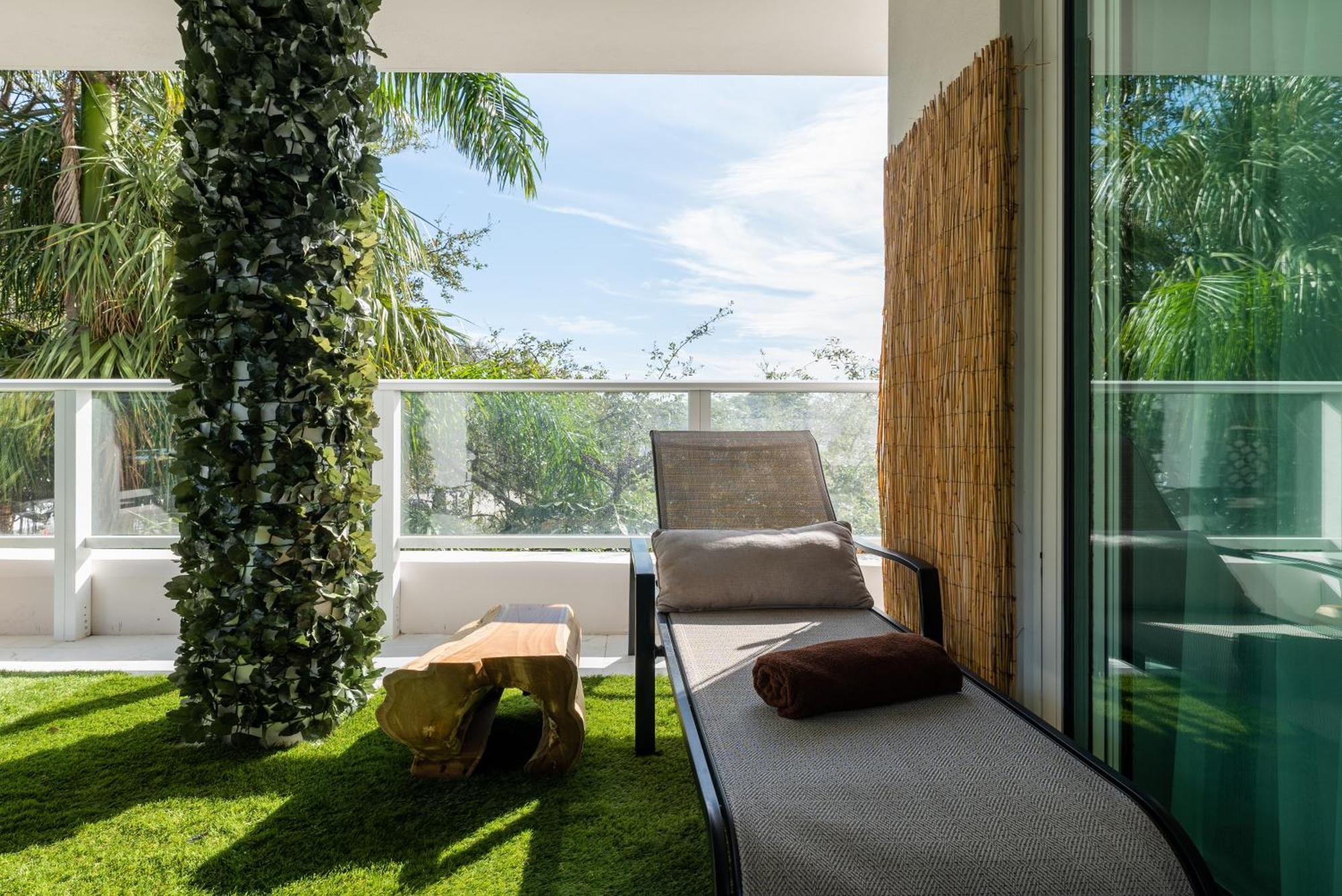 הוליווד Miami Wood Apart Hotel New 2024 - Private Terrace - Free Garage - Beach 5 Min מראה חיצוני תמונה
