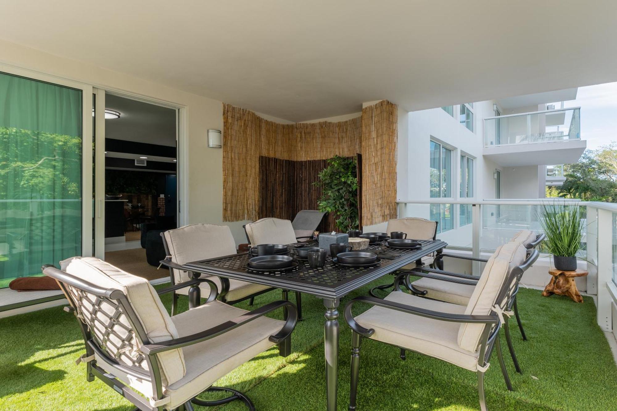 הוליווד Miami Wood Apart Hotel New 2024 - Private Terrace - Free Garage - Beach 5 Min מראה חיצוני תמונה