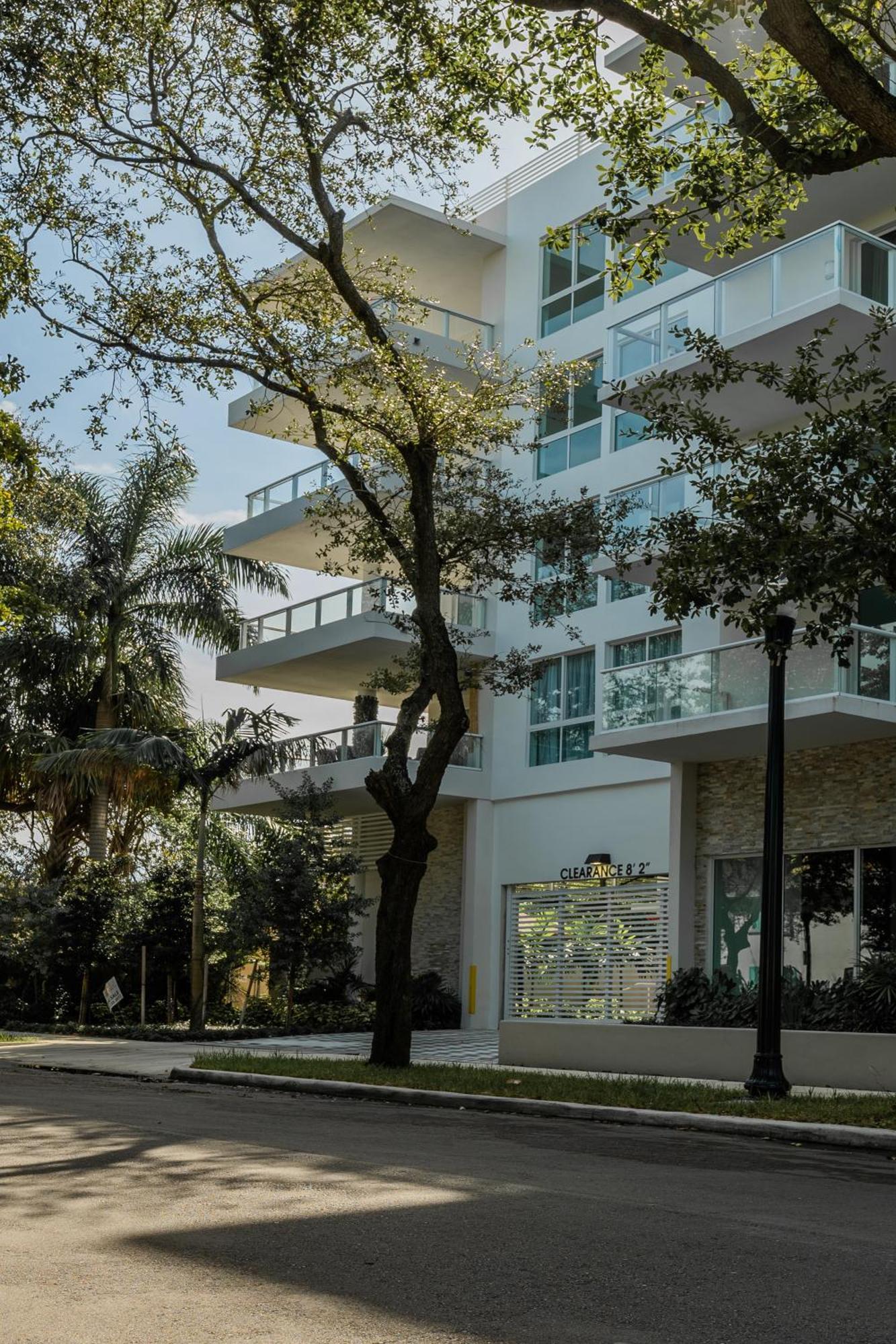 הוליווד Miami Wood Apart Hotel New 2024 - Private Terrace - Free Garage - Beach 5 Min מראה חיצוני תמונה