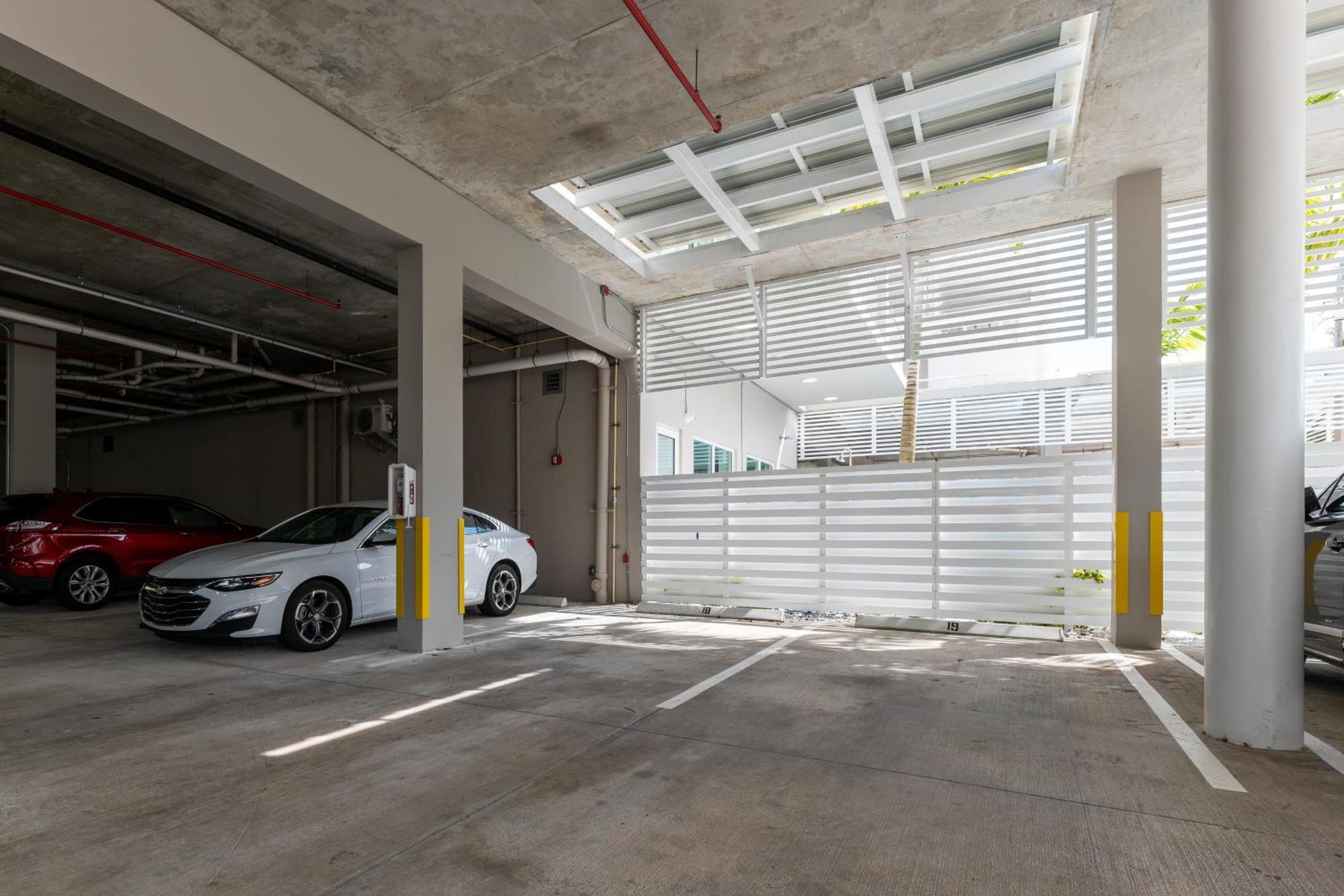 הוליווד Miami Wood Apart Hotel New 2024 - Private Terrace - Free Garage - Beach 5 Min מראה חיצוני תמונה