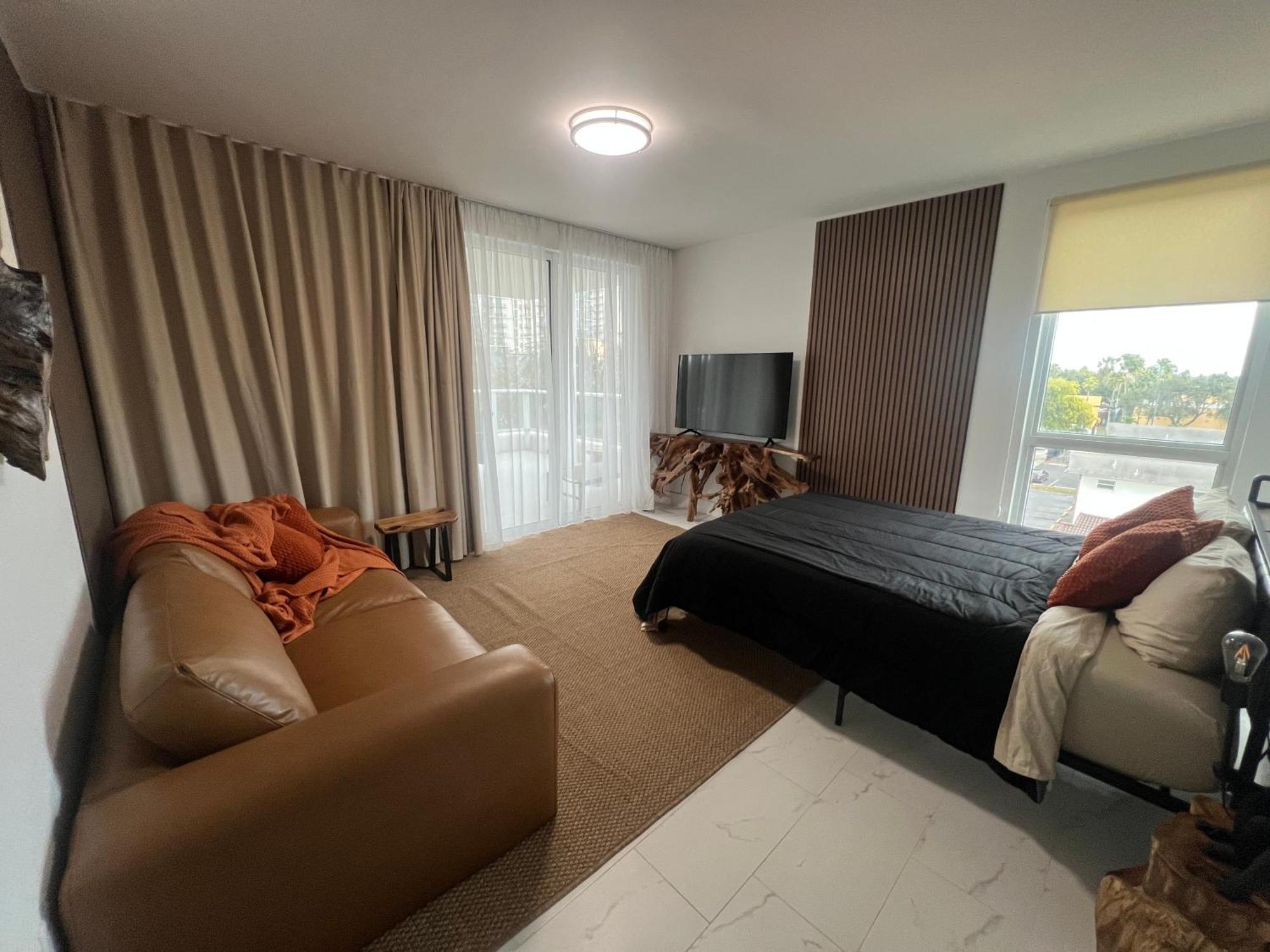 הוליווד Miami Wood Apart Hotel New 2024 - Private Terrace - Free Garage - Beach 5 Min מראה חיצוני תמונה