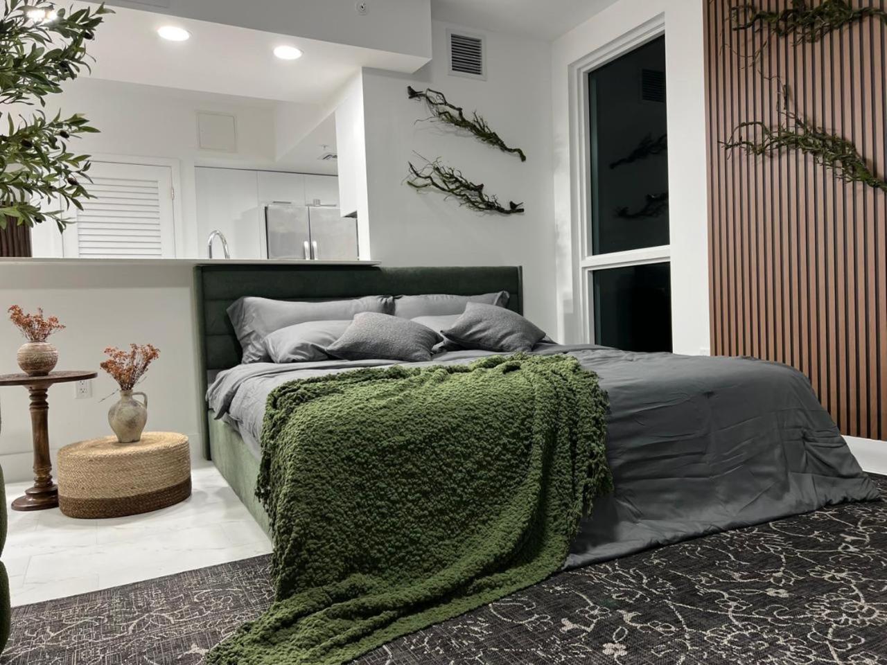 הוליווד Miami Wood Apart Hotel New 2024 - Private Terrace - Free Garage - Beach 5 Min מראה חיצוני תמונה